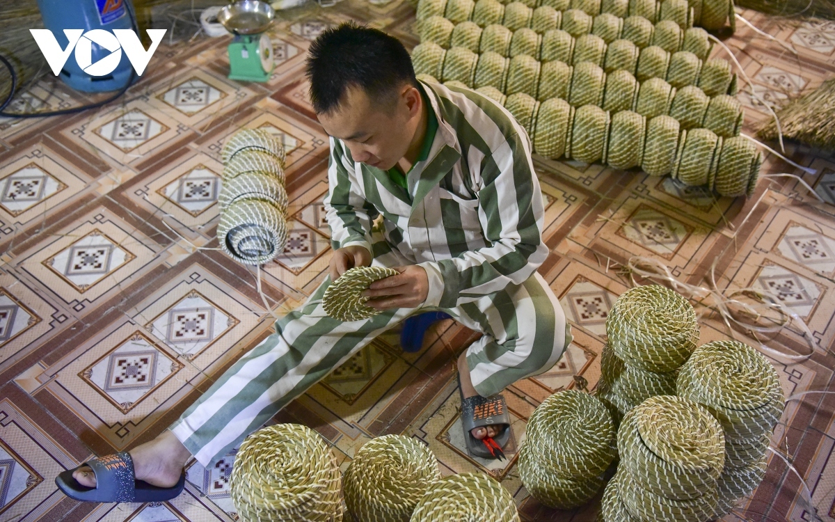 insight into life of foreign inmates in vietnamese prison picture 6