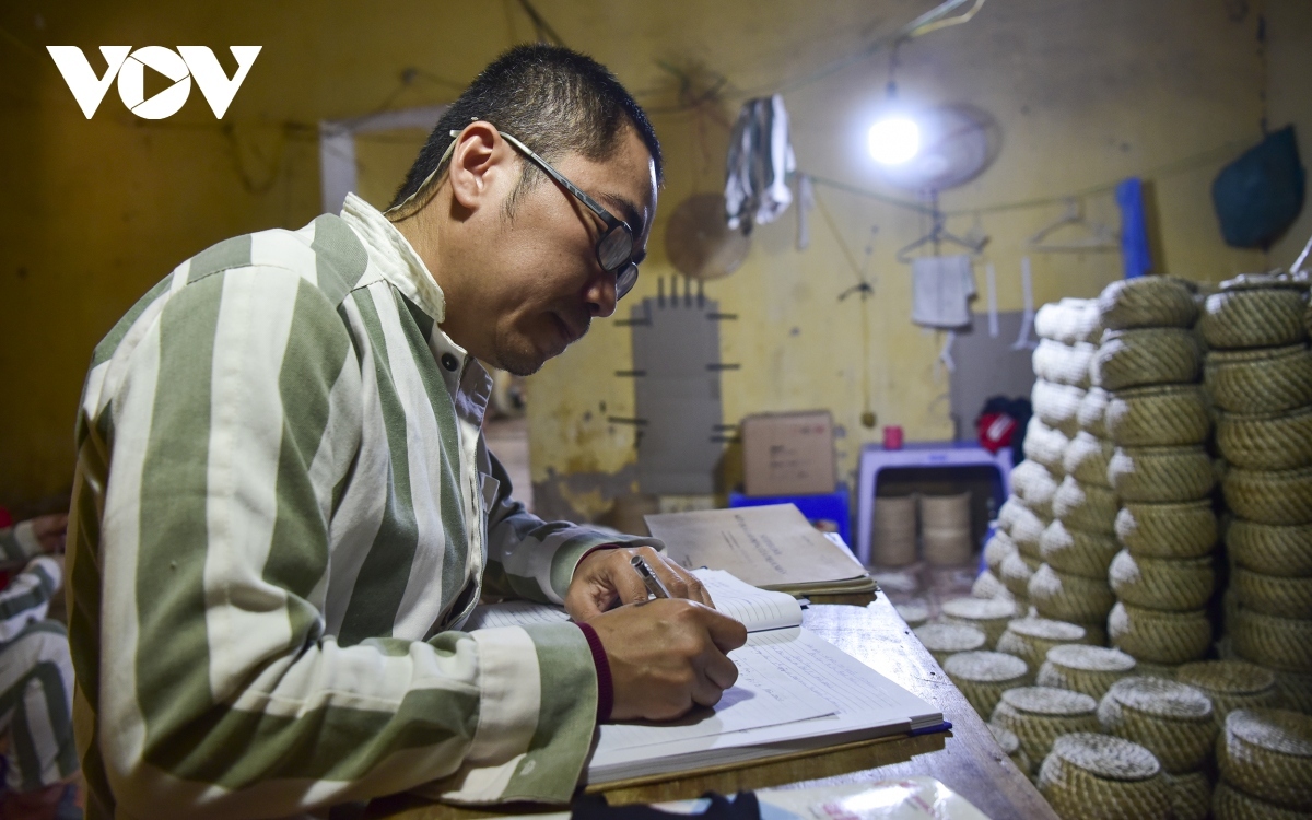 insight into life of foreign inmates in Vietnamese prison picture 8