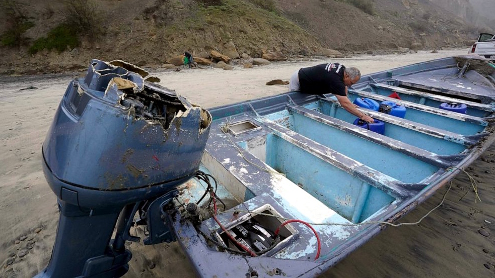 8 người thiệt mạng trong 2 chiếc thuyền cá bị lật gần San Diego Mỹ