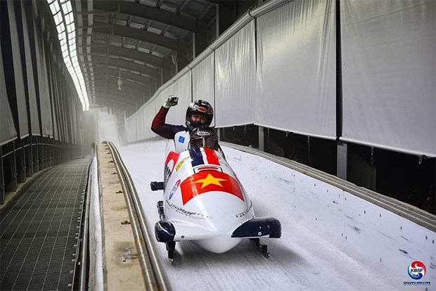 vietnam s bobsled team wins medal at asian championships picture 1