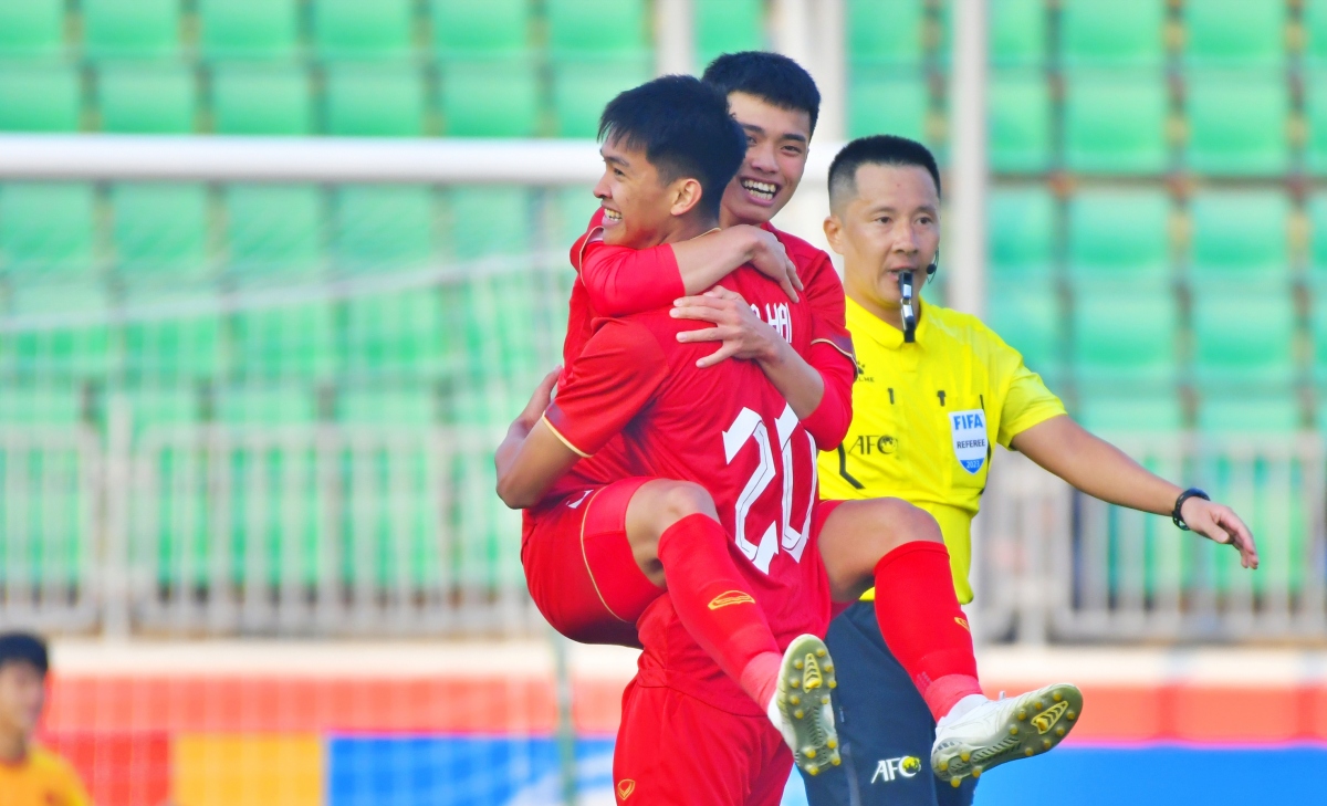 thang soc u20 australia, u20 viet nam duoc afc khen ngoi hinh anh 1