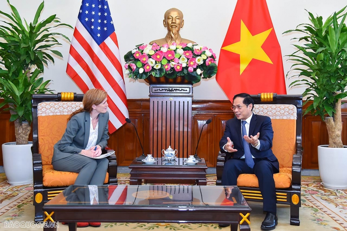 usaid administrator samantha power visits vietnam picture 1 usaid administrator samantha power visits vietnam picture 1