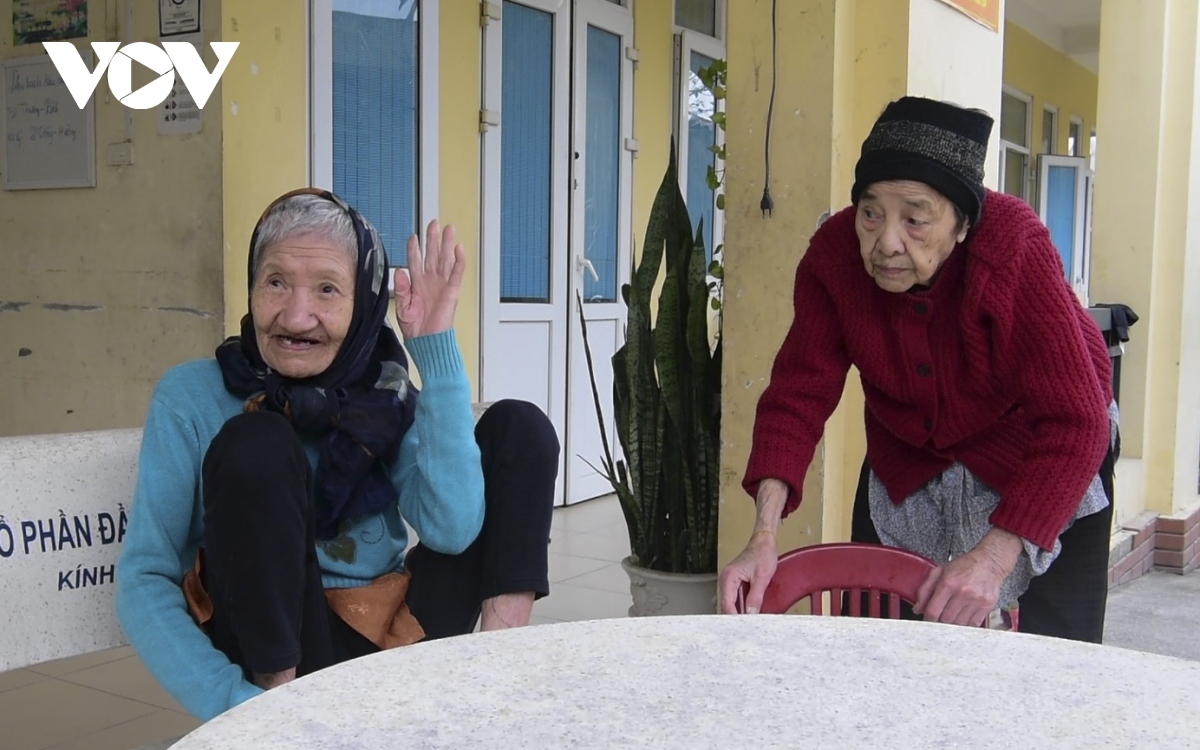 a special day for the elderly at hanoi care centre picture 4