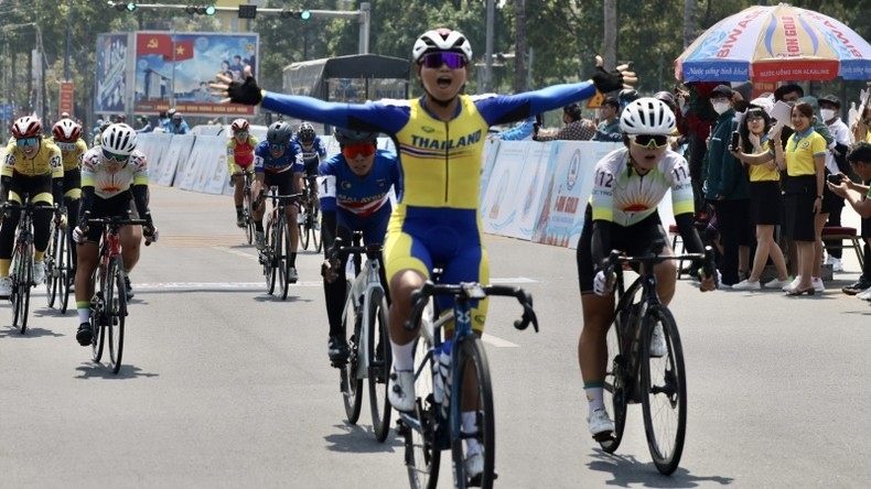 international women s cycling tournament opens in binh duong picture 1
