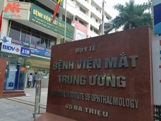 cong an ha noi tim bi hai vu gia bac sy benh vien mat trung uong de lua dao hinh anh 1