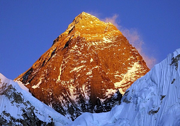Khoảng 500 nhà leo núi sẽ chinh phục đỉnh Everest trong mùa leo ...