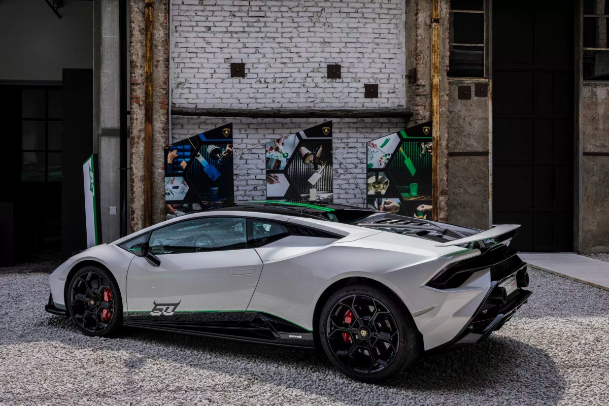 Lamborghini trình làng Huracan phiên bản đặc biệt kỷ niệm 60 năm thành lập