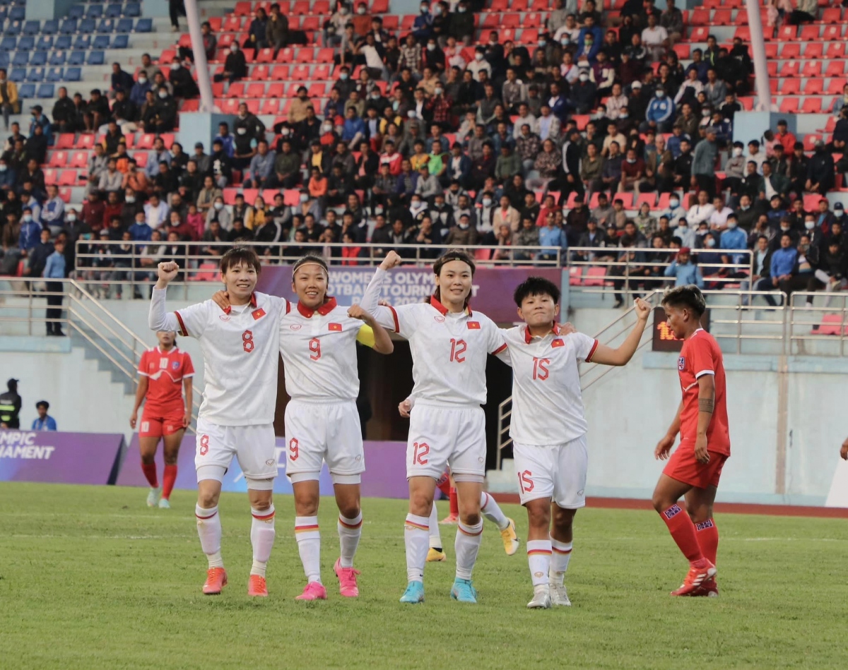 Huỳnh Như bất ngờ nói về World Cup sau khi ĐT nữ Việt Nam thắng đậm Nepal