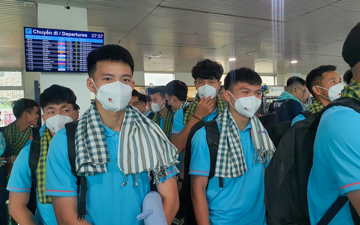 u22 viet nam len duong sang campuchia tham du sea games 32 hinh anh 4