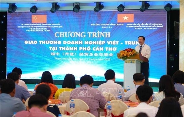 vietnam-china trade exchange opens in can tho picture 1