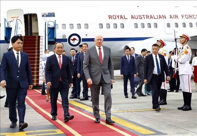 australian governor-general arrives in hanoi for vietnam visit picture 1