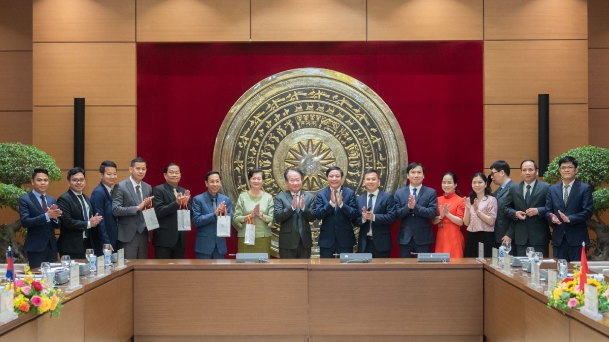 vietnamese na holds talks with cambodian senate picture 1 vietnamese na holds talks with cambodian senate picture 1