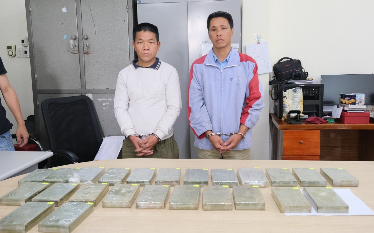 pha chuyen an ma tuy o cao bang, thu giu 24 banh heroin hinh anh 1