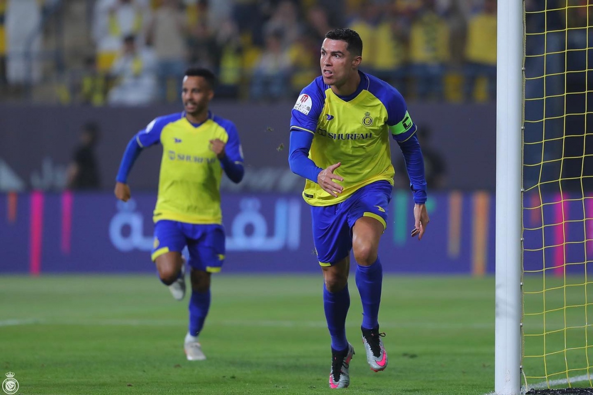 ronaldo ghi ban tro lai, al nassr dai thang al raed hinh anh 1