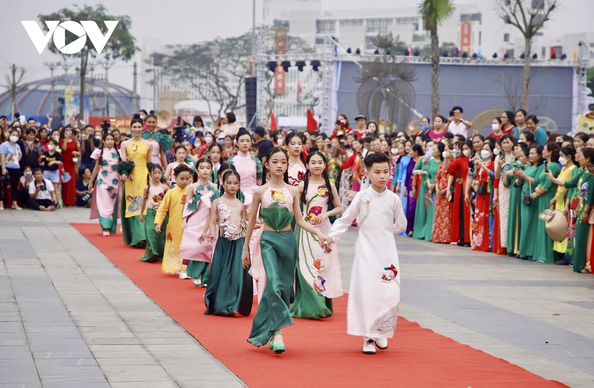 three guinness records for vietnamese long dress picture 7