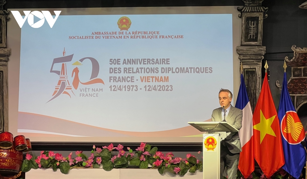vietnam and france celebrate 50 years of diplomacy in paris picture 2