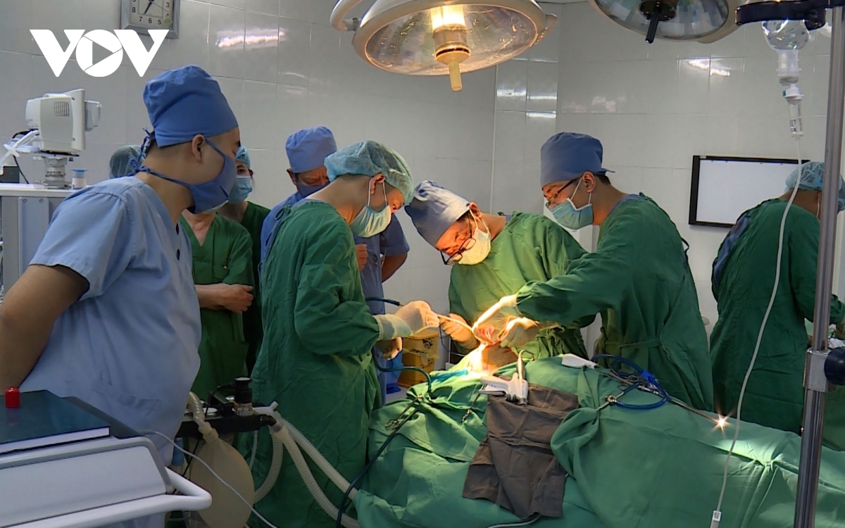 more than 350,000 live with cancer in vietnam picture 2