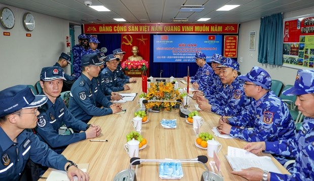 vietnam and china conclude joint patrol on gulf of tonkin picture 1