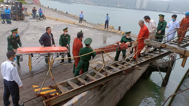 1 người tử vong nghi do ngạt khí trên tàu tại cảng Quốc tế Nghi Sơn