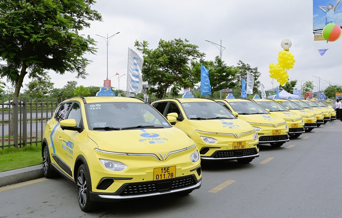 Én Vàng mua và thuê 150 xe ô tô điện VinFast, ra mắt dịch vụ taxi ...