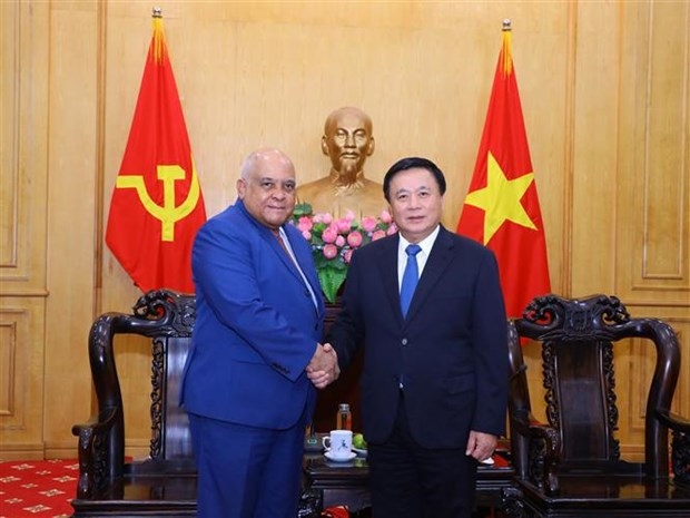 vietnam, cuba strengthen cooperation in cadre training picture 1