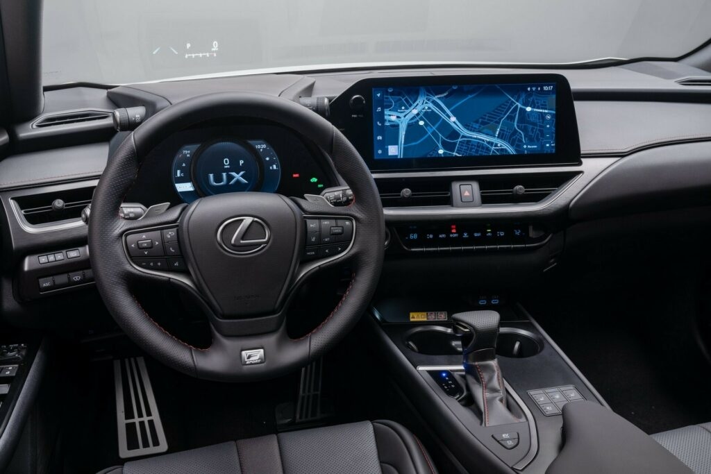 Khám phá nội thất mẫu xe Lexus UX 250h đời 2024.
