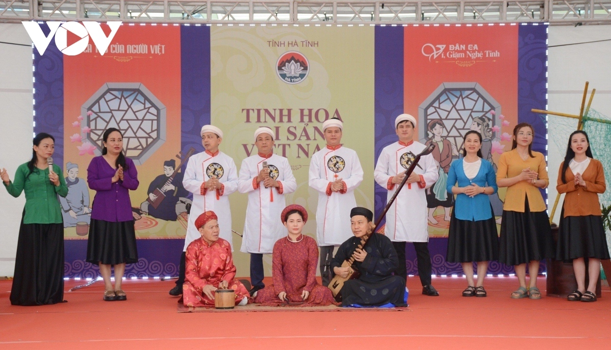 phu tho festival honouring unesco intangible cultural heritage excites crowds picture 1