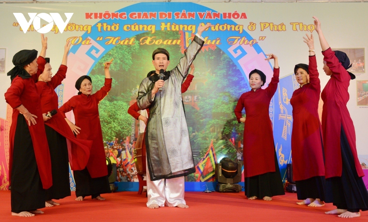 phu tho festival honouring unesco intangible cultural heritage excites crowds picture 2