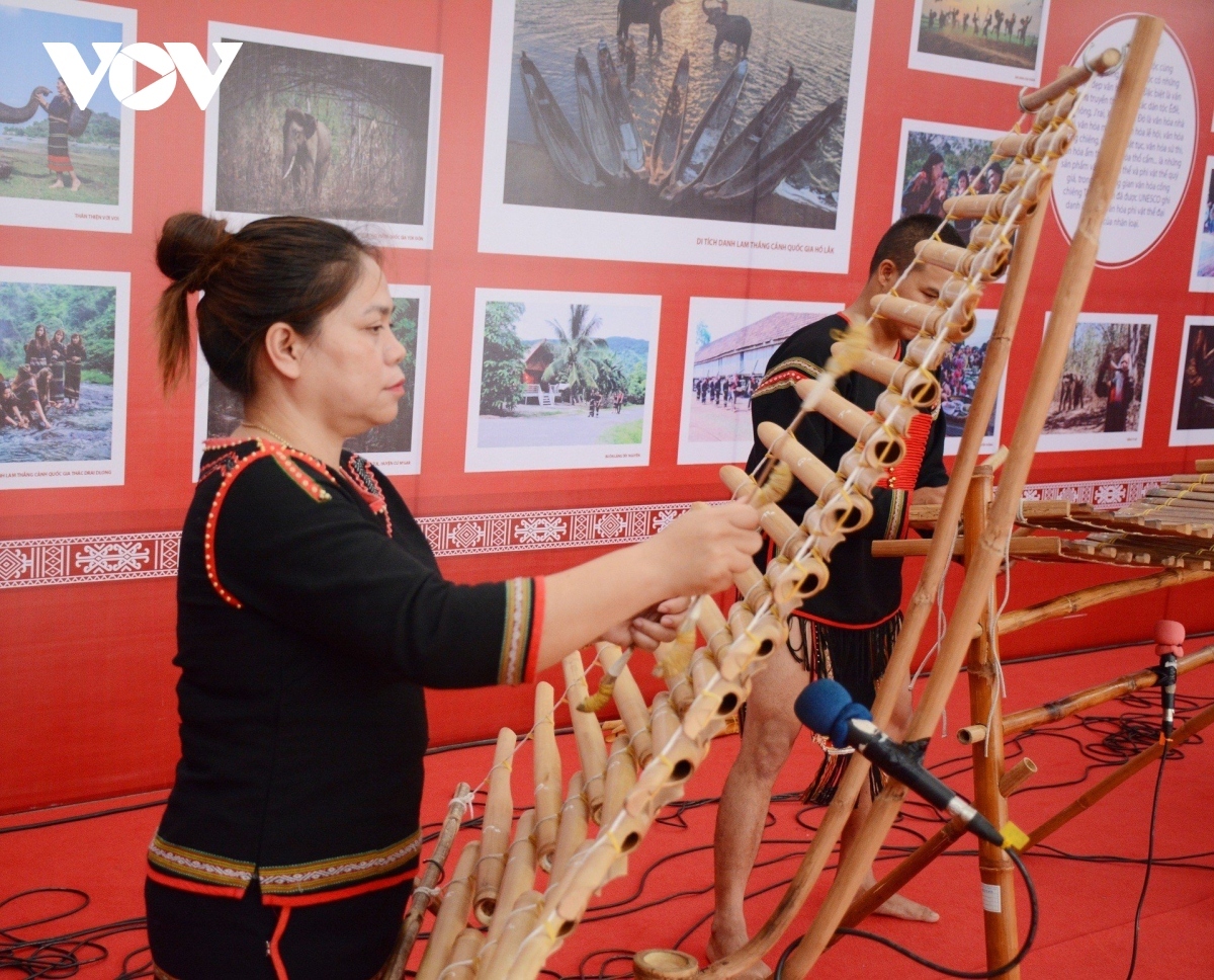 phu tho festival honouring unesco intangible cultural heritage excites crowds picture 4