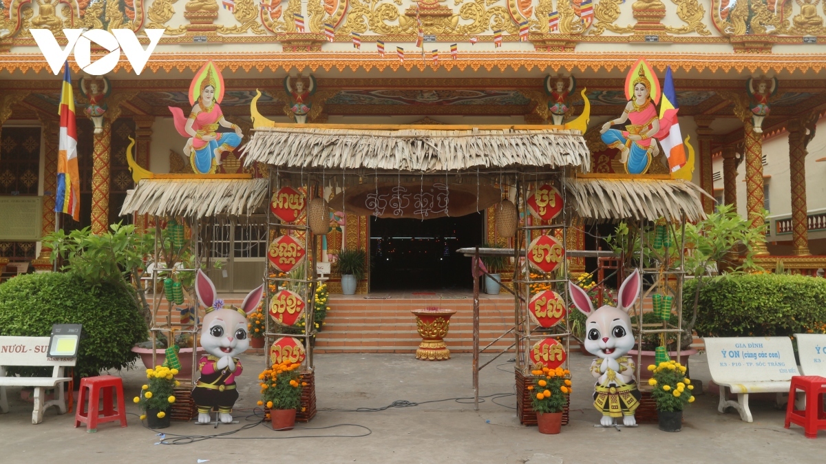 khmer people in southern region joyfully mark chol chnam thmay festival picture 2