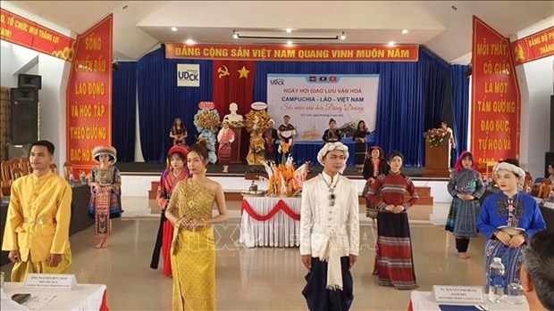 lao, cambodian students celebrate traditional new year festivals in vietnam picture 1