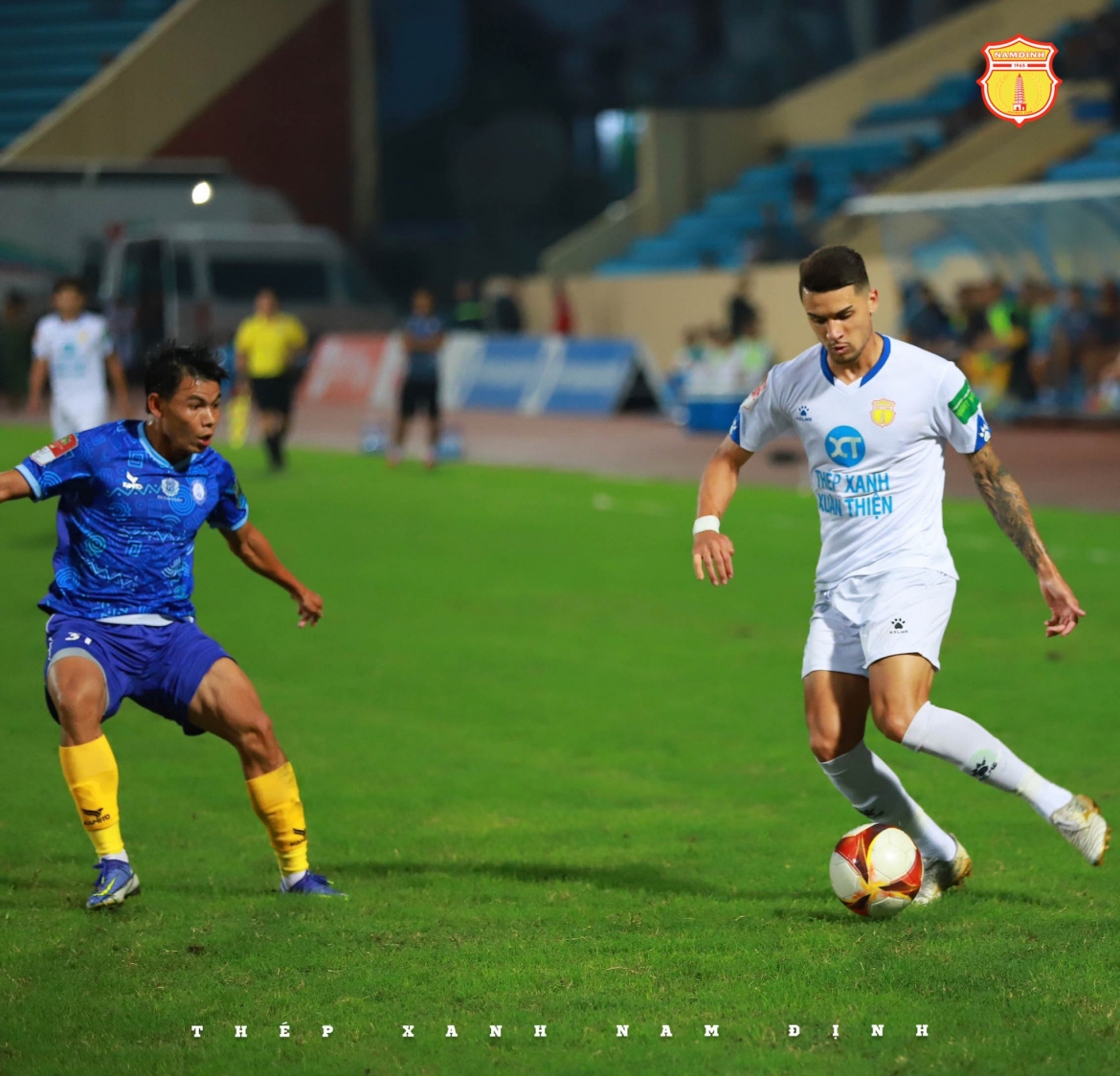 giat lai tran hoa phut bu gio, nam Dinh van bat bai o v-league hinh anh 6