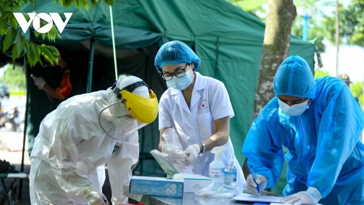 Hanoi takes samples for genome sequencing amid rising COVID-19 cases
