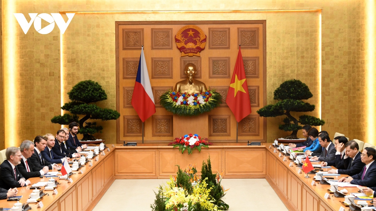 czech pm petr fiala warmly welcomed in hanoi on official visit picture 7