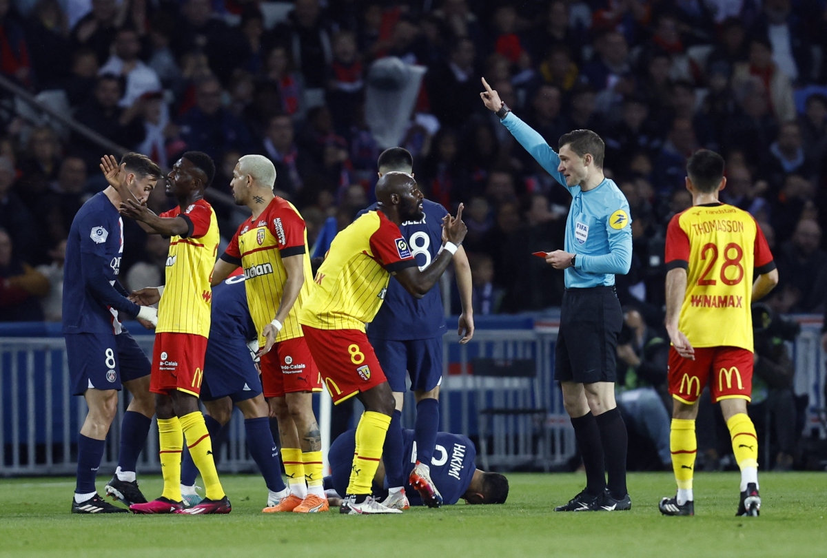 messi va mbappe ghi ban dang cap, psg phuc thu lens hinh anh 2