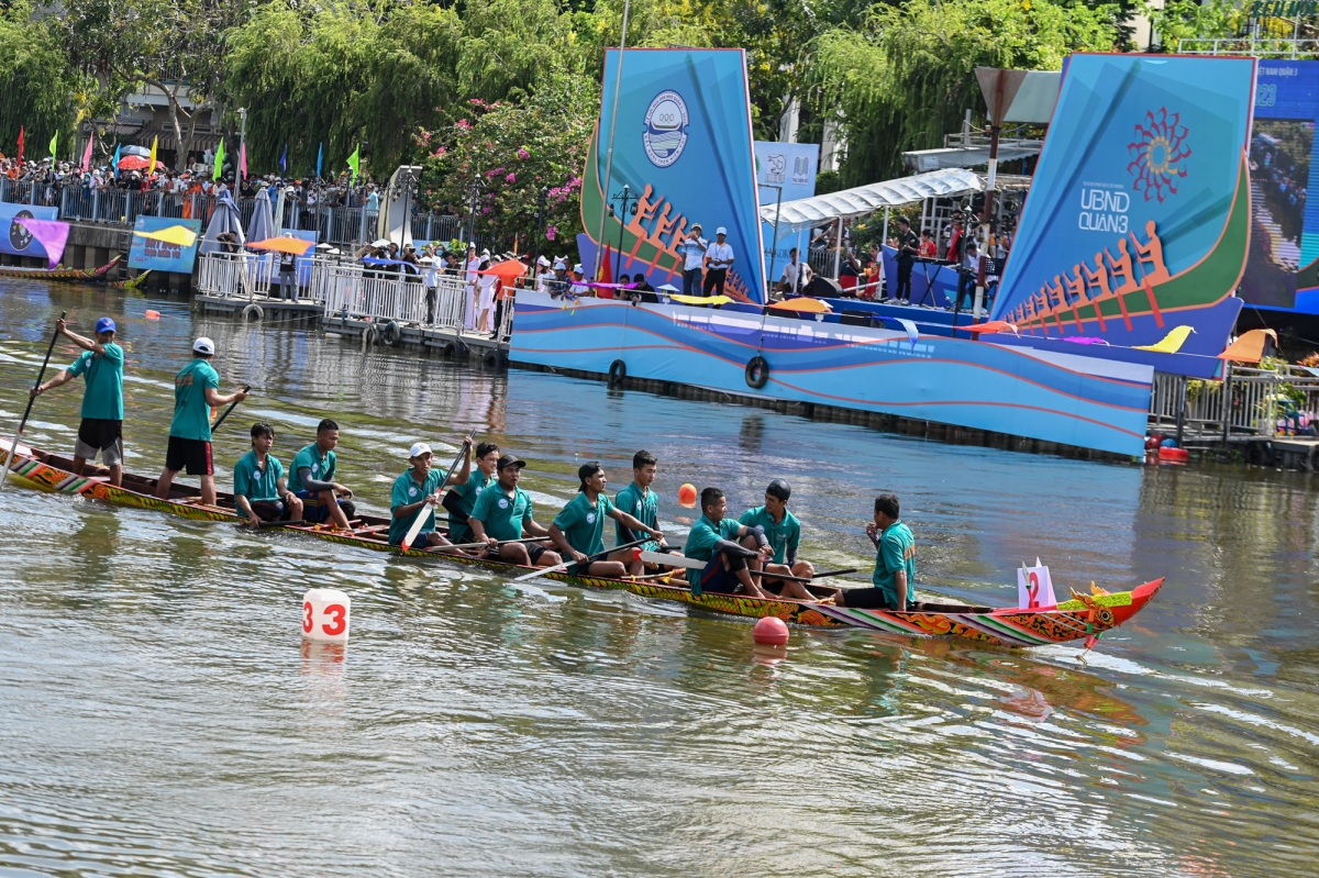 ho chi minh city hosts first khmer boat race festival picture 3