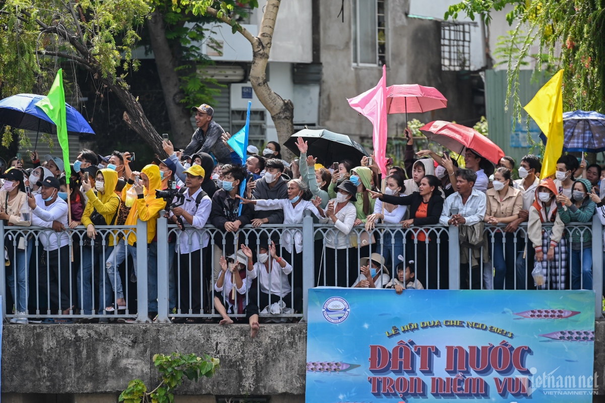 ho chi minh city hosts first khmer boat race festival picture 6