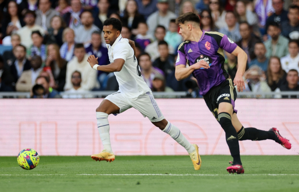 benzema lap hat-trick, real madrid danh tennis truoc valladolid hinh anh 7