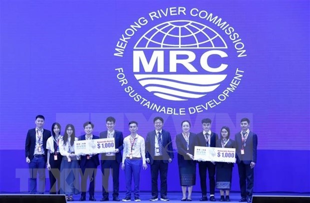 vietnamese students win two second prizes at mrc technology contest picture 1
