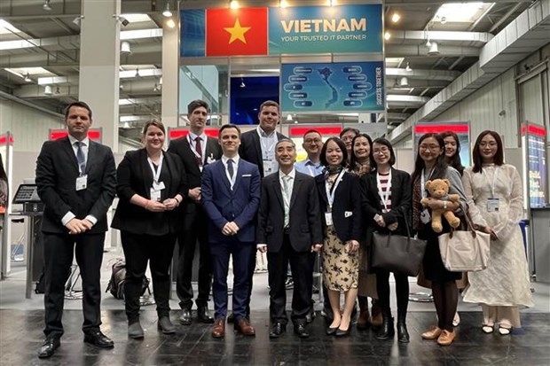 vietnamese firms attend it, industrial expo in germany picture 1