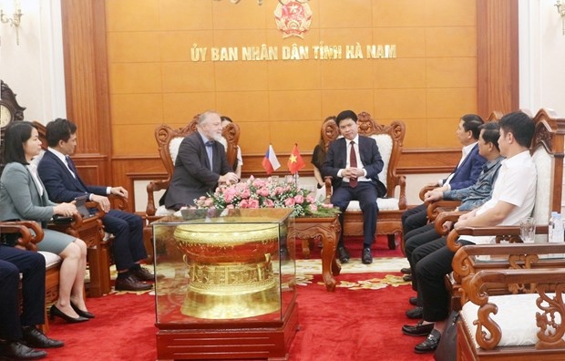 ha nam province calls for czech investment picture 1