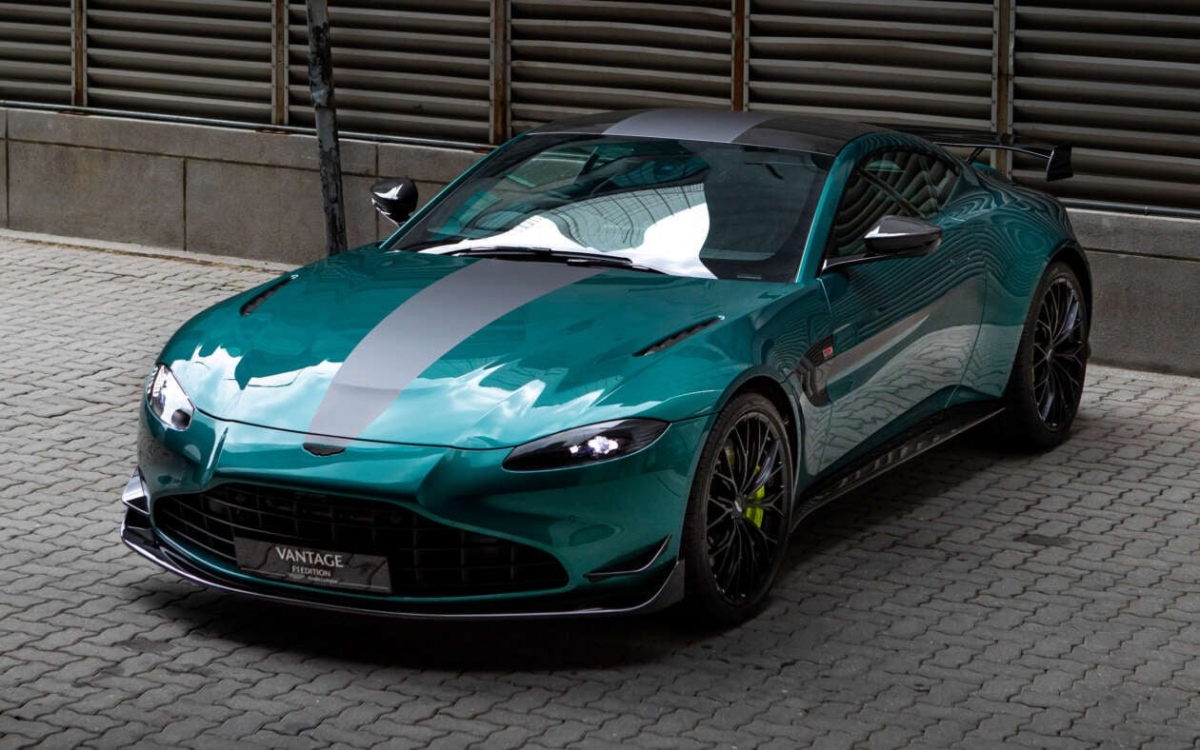 can canh aston martin vantage phien ban f1, gia 5,2 ty dong hinh anh 1