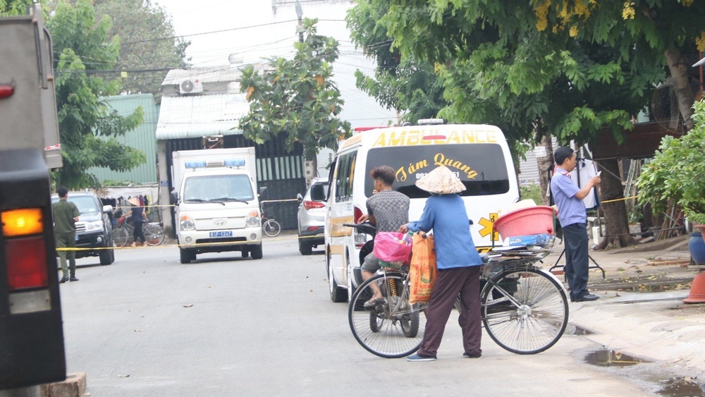 binh duong nghi pham sat hai me ke roi goi dien bao cong an hinh anh 1