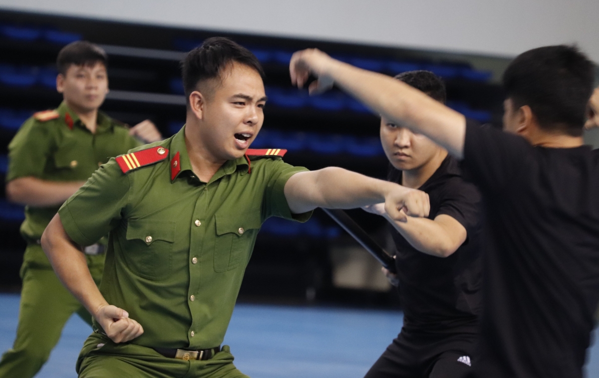 Mãn nhãn với các màn trình diễn tại Hội thi quân sự, võ thuật trong CAND lần II