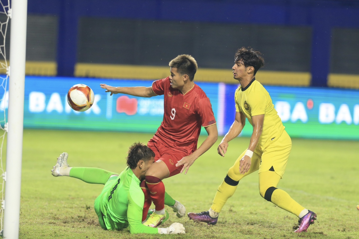 Những diễn biến "điên rồ" giúp U22 Việt Nam giành vé sớm vào bán kết SEA Games 32