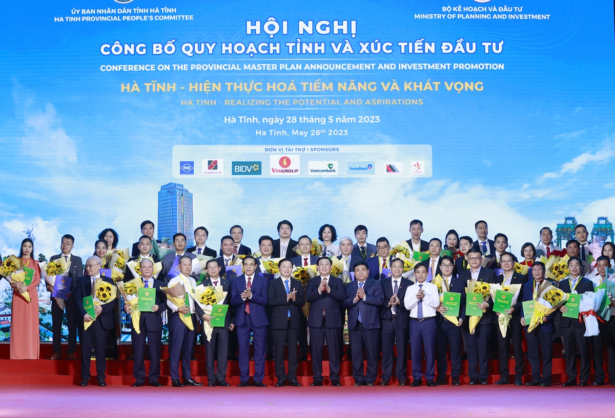 chu tich quoc hoi vung dat 99 ngon nui hong se bien thach thuc thanh khat vong hinh anh 2 chu tich quoc hoi vung dat 99 ngon nui hong se bien thach thuc thanh khat vong hinh anh 2