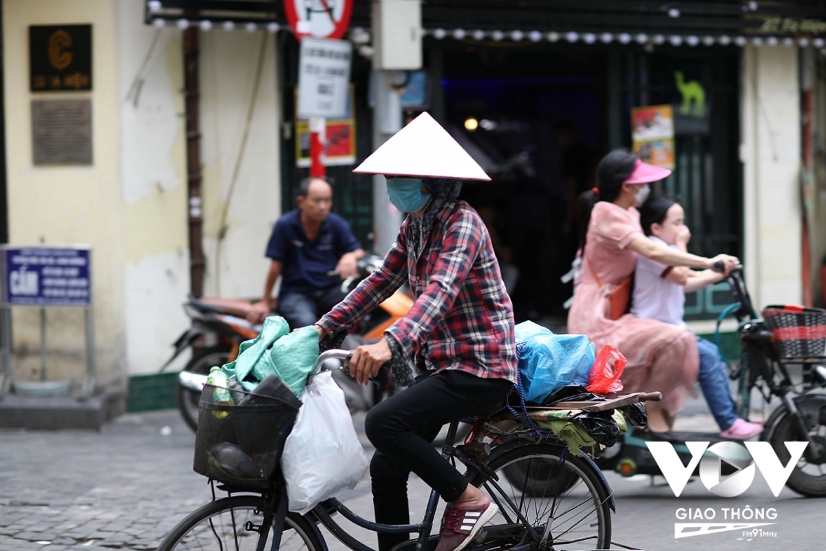 vat va muu sinh duoi nang nong hinh anh 6