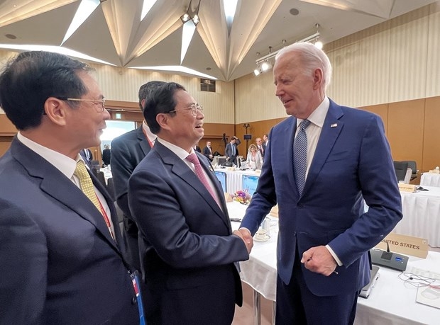 Vietnamese Government leader meets US, EC leaders