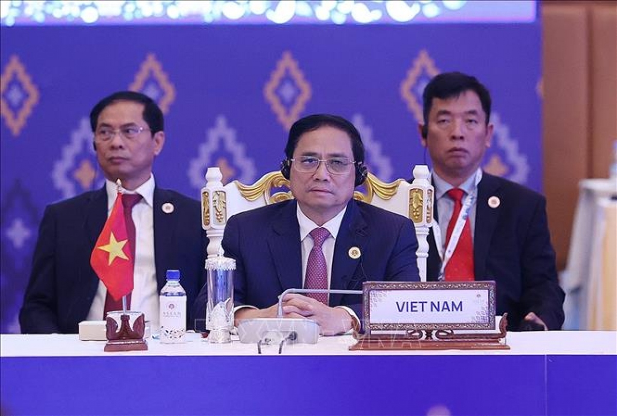 pm chinh to attend 42nd asean summit in indonesia picture 1
