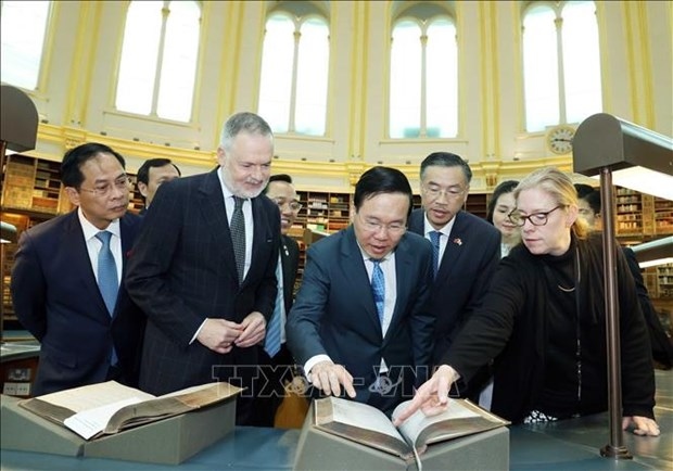 president vo van thuong visits british museum picture 1